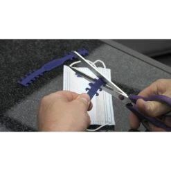 KOMFOHR Maskenhalter Tragehilfe Maskenverlängerung, Für Mund-Nasen-Masken, Einstellbar, Farbig Sortiert -Böttcher Ag 3aec5b52dd439f34204f6c7b603032474cba077f maskenhalter komfohr tragehilfe maskenverlaengerung